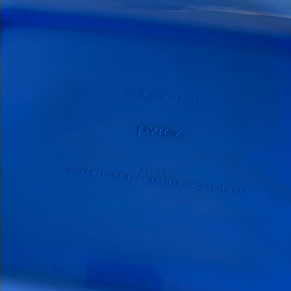 Cobalt Blue Pyrex Dish - Picture 2 of 9